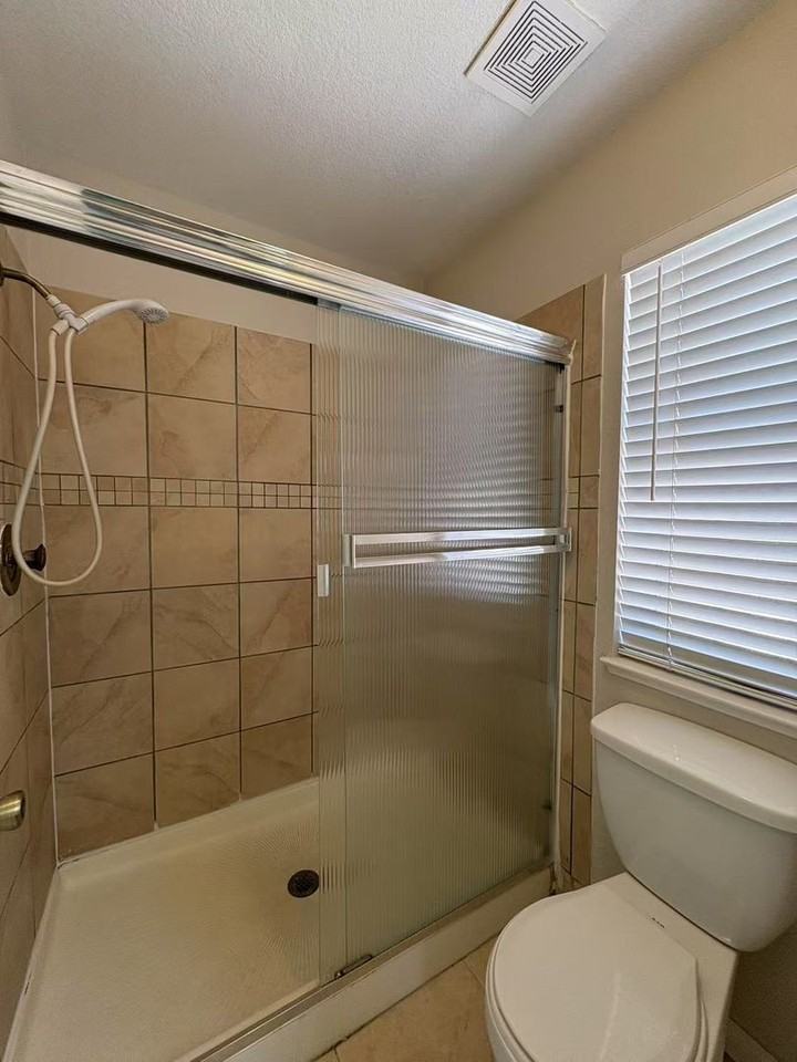 9828 Dardanelle Ct - Photo 7 of 26