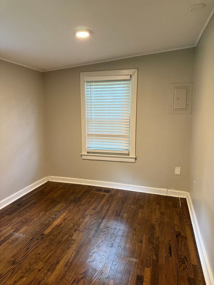 505 Drake Ave - Photo 3 of 6