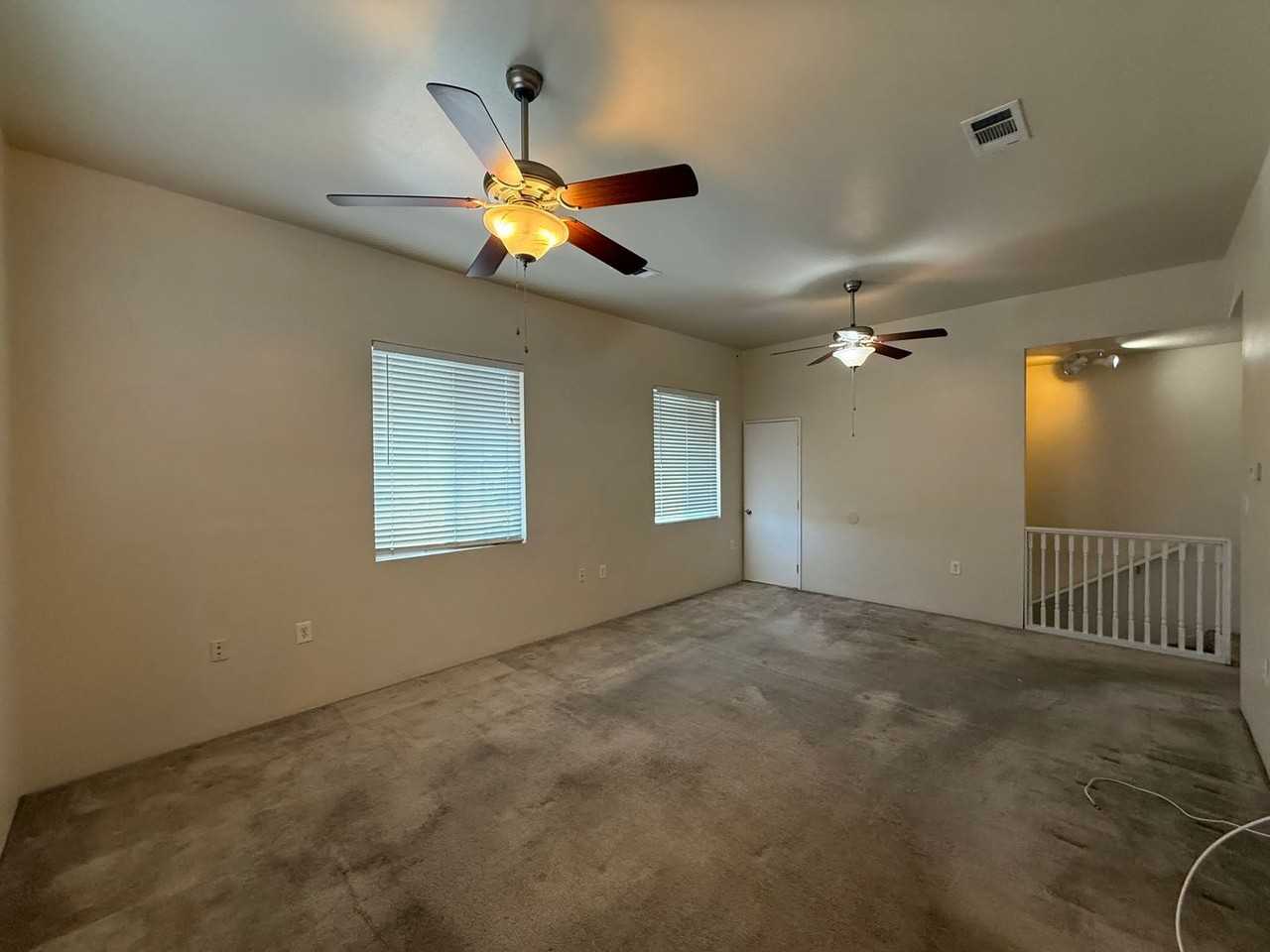 315 7th St - Photo 3 of 10