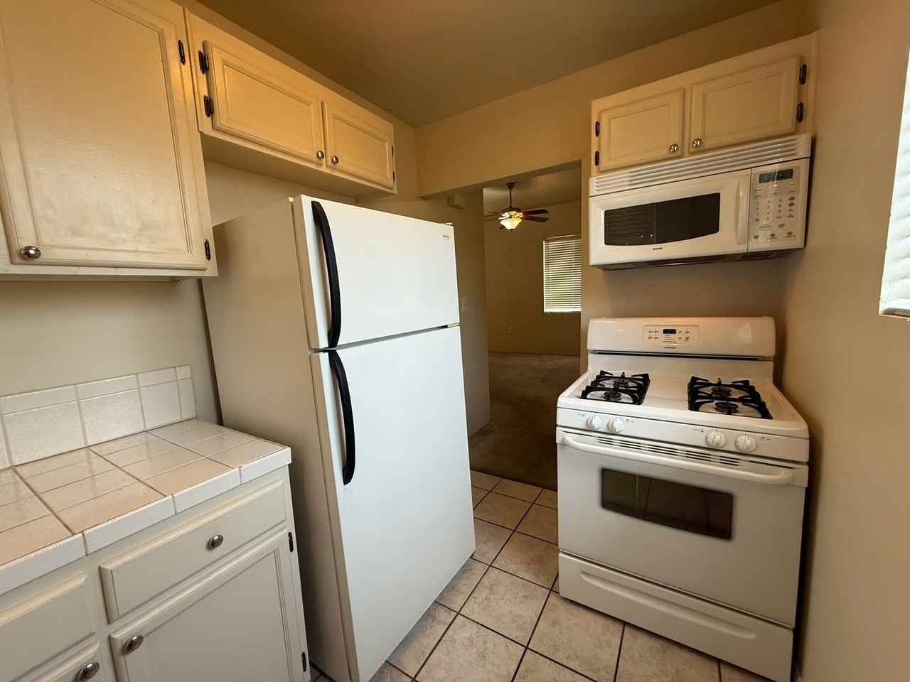 315 7th St - Photo 5 of 10