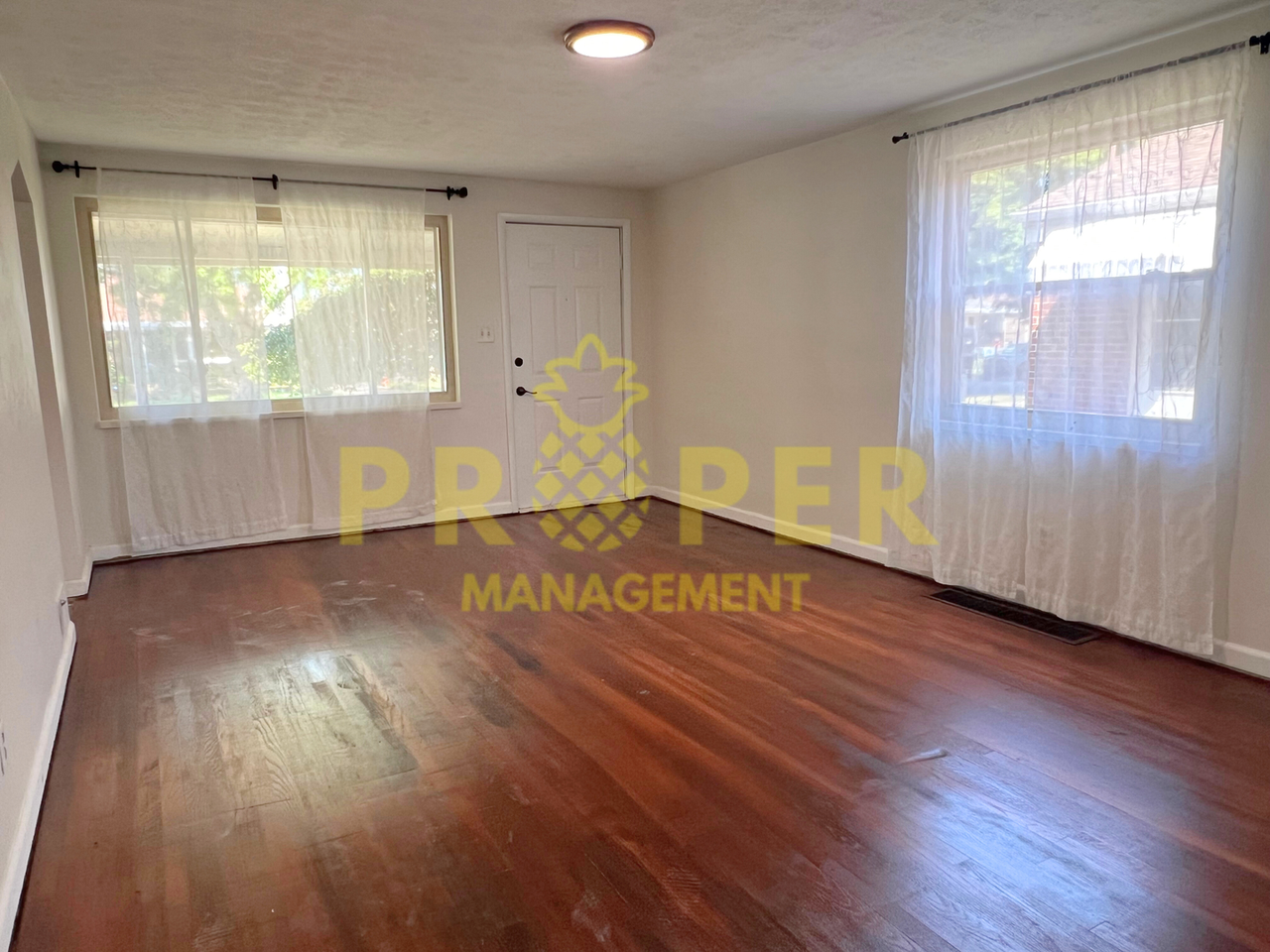 5036 Pensacola Blvd - Photo 6 of 12