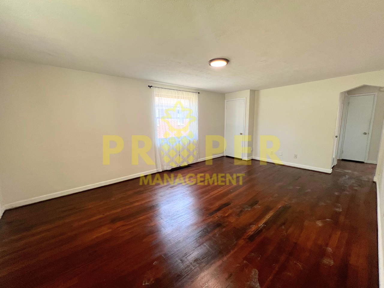 5036 Pensacola Blvd - Photo 7 of 12