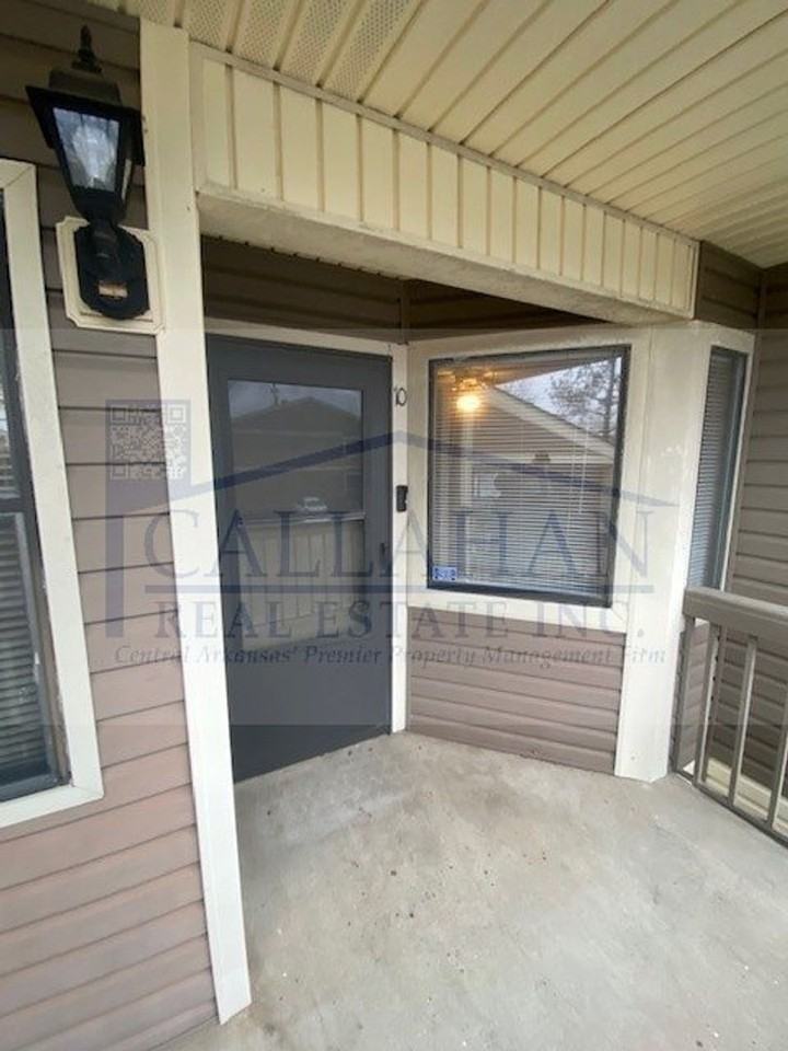 8 Towne Park Ct #10 - Photo 7 of 14