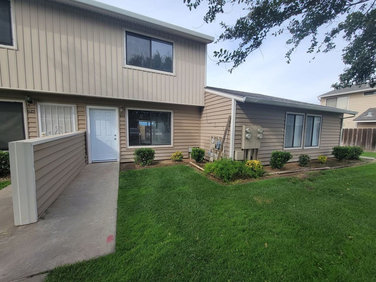 623 North St - Photo 2 of 21