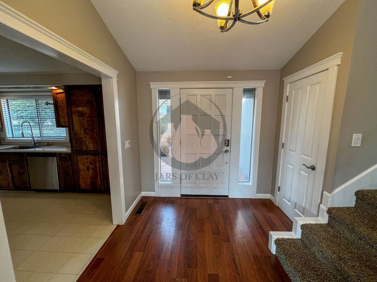 5120 Hill Villa Avenue South - Photo 6 of 30