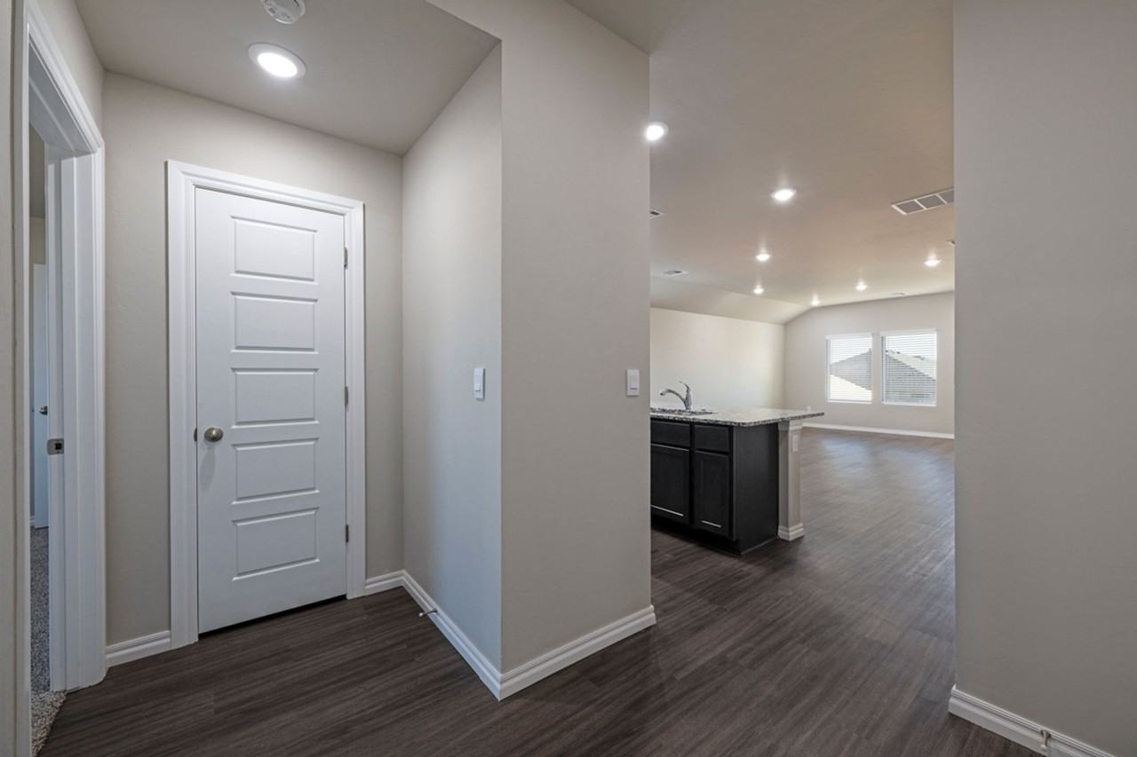 12537 Bending Brook Dr - Photo 2 of 26