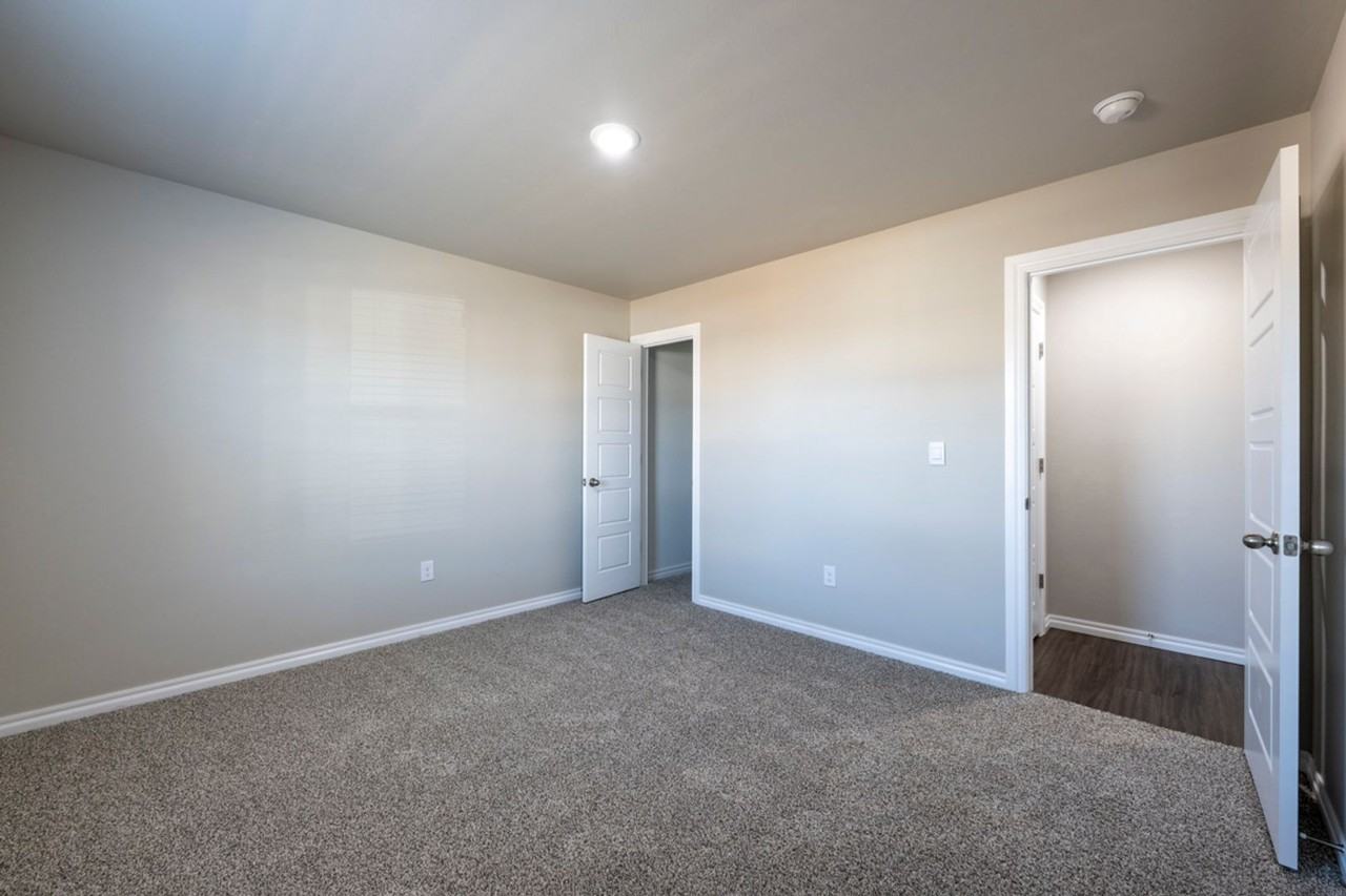 12537 Bending Brook Dr - Photo 5 of 26