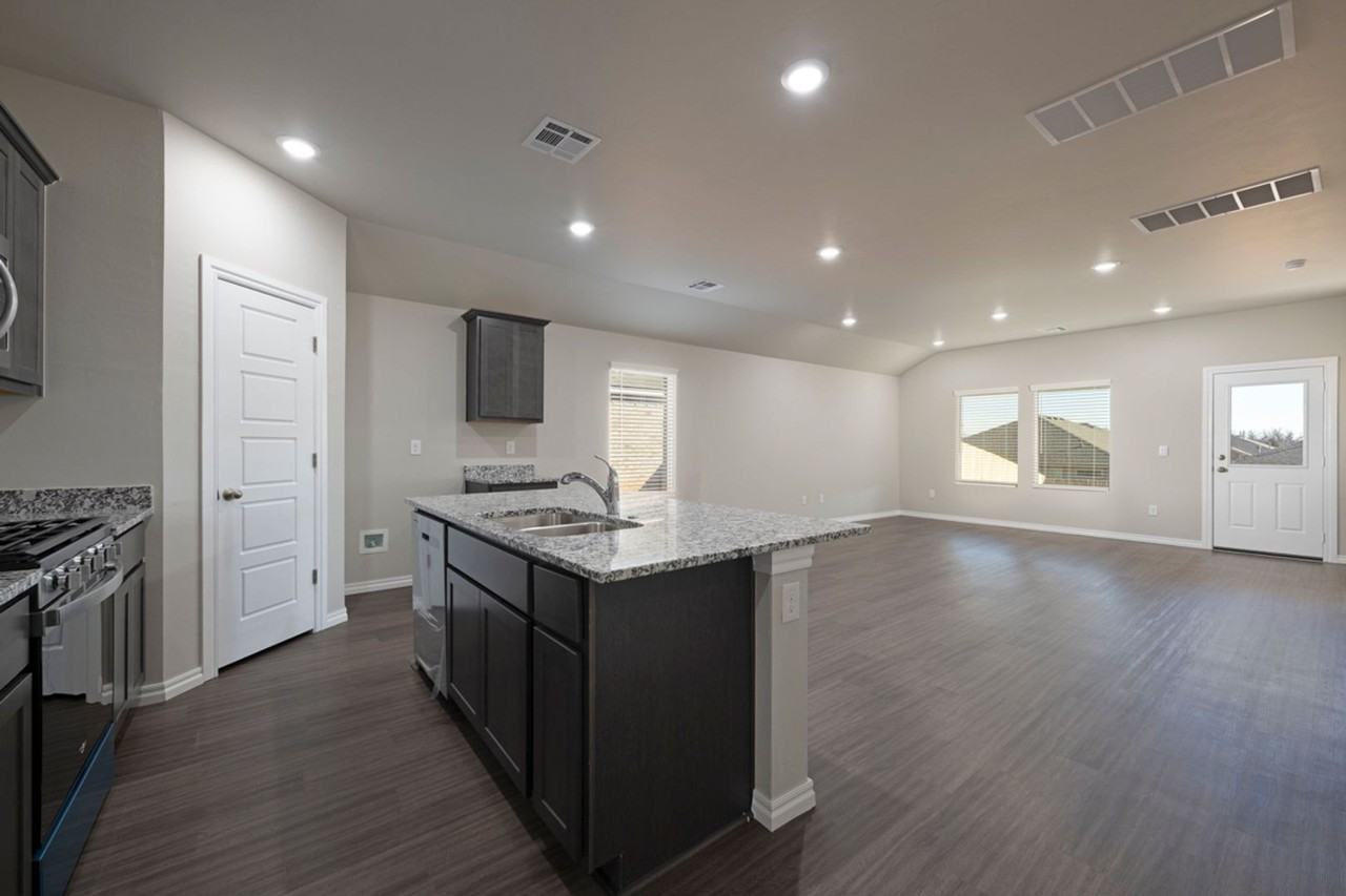 12537 Bending Brook Dr - Photo 6 of 26