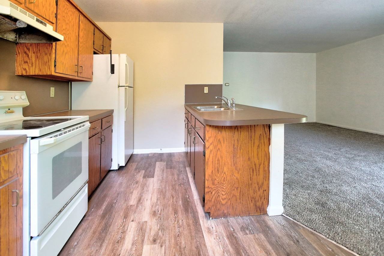 2745 Kragspough Ct - Photo 3 of 16