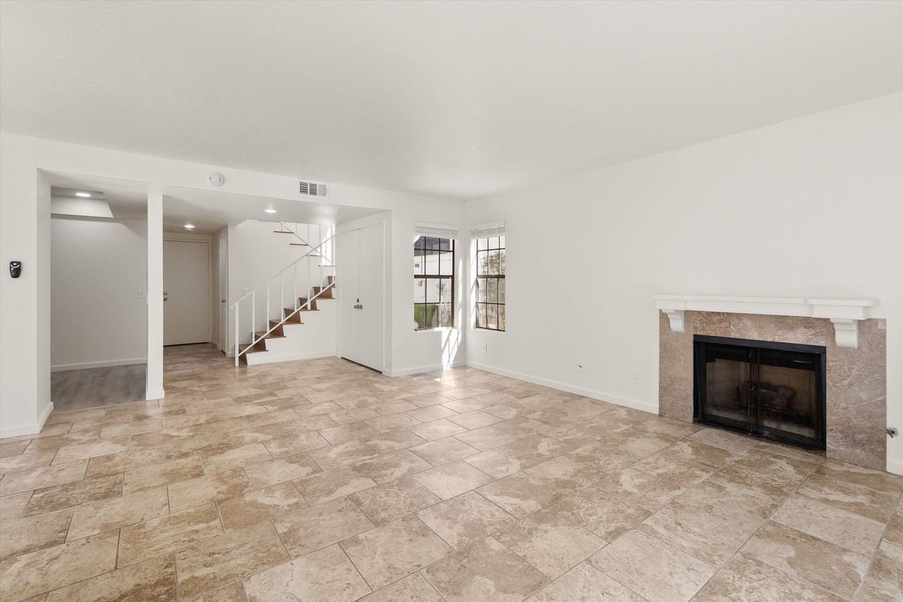 1800 West 7th Street - Photo 7 of 31