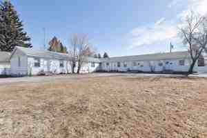 featured image of 570 N Maple St