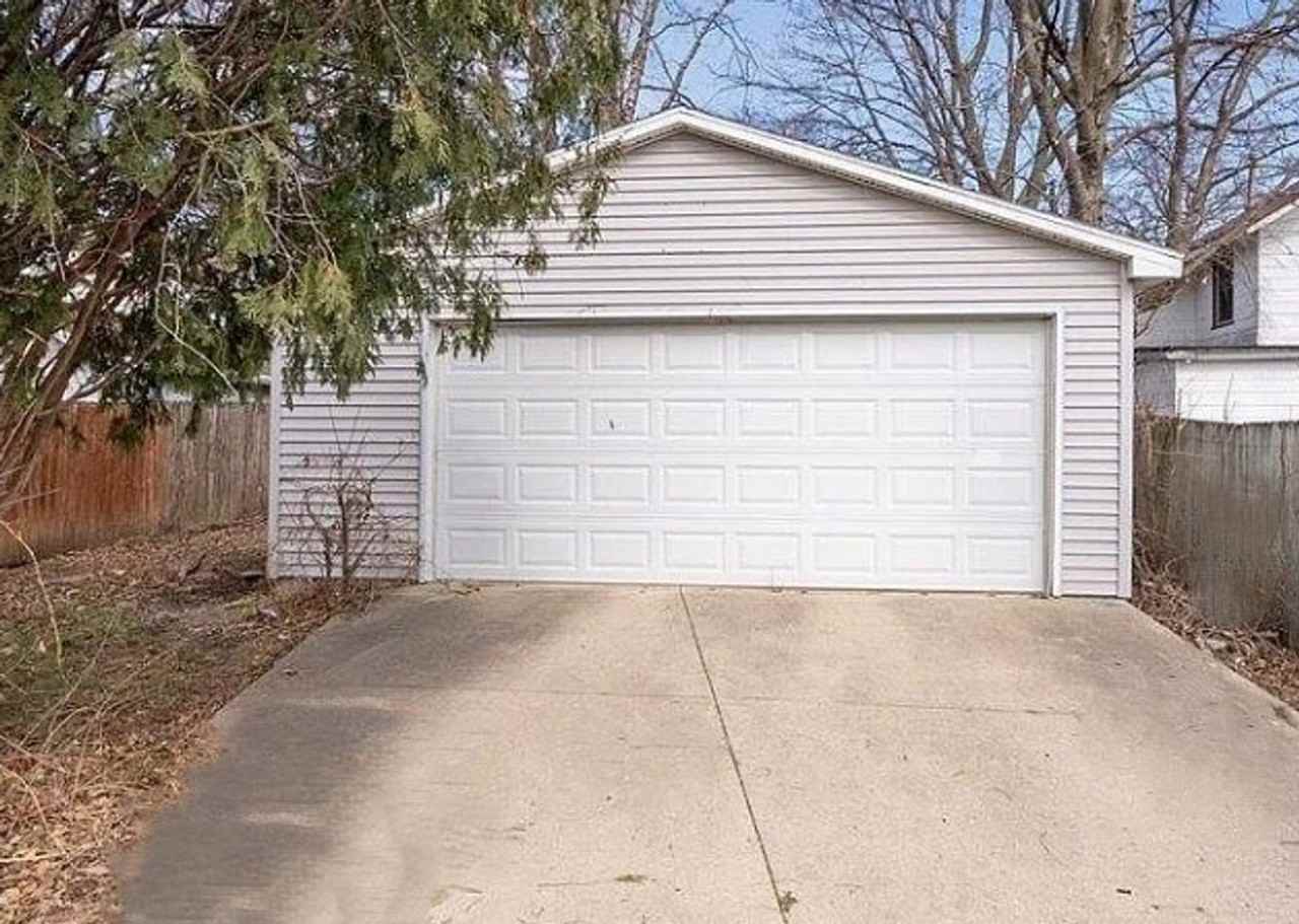 310 Williston Ave - Photo 2 of 14