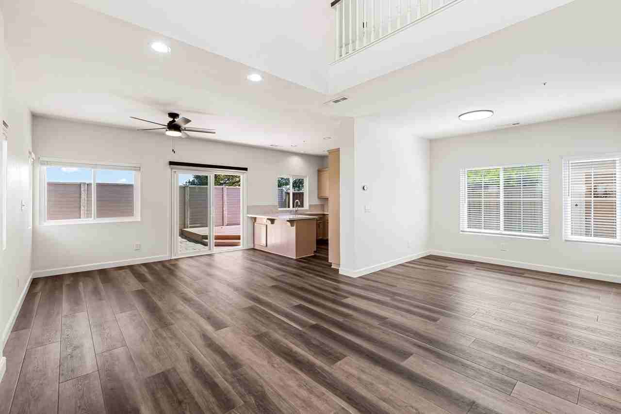 18177 Stonegate Ct - Photo 4 of 29