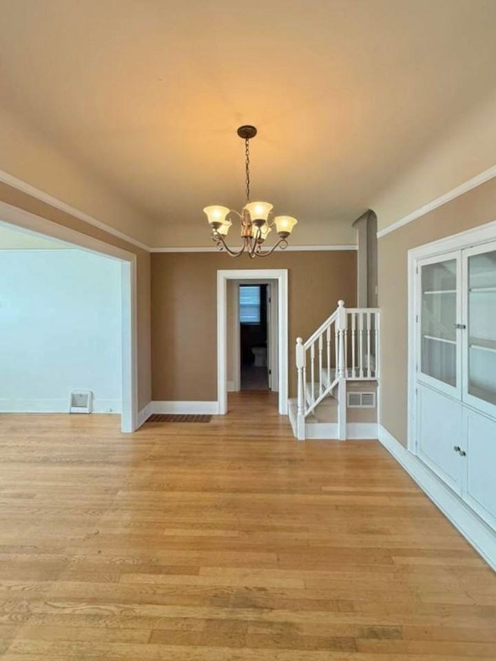 4031 32nd Ave Sw - Photo 3 of 50