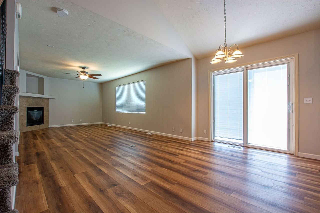 2611 Yorktown St - Photo 5 of 35