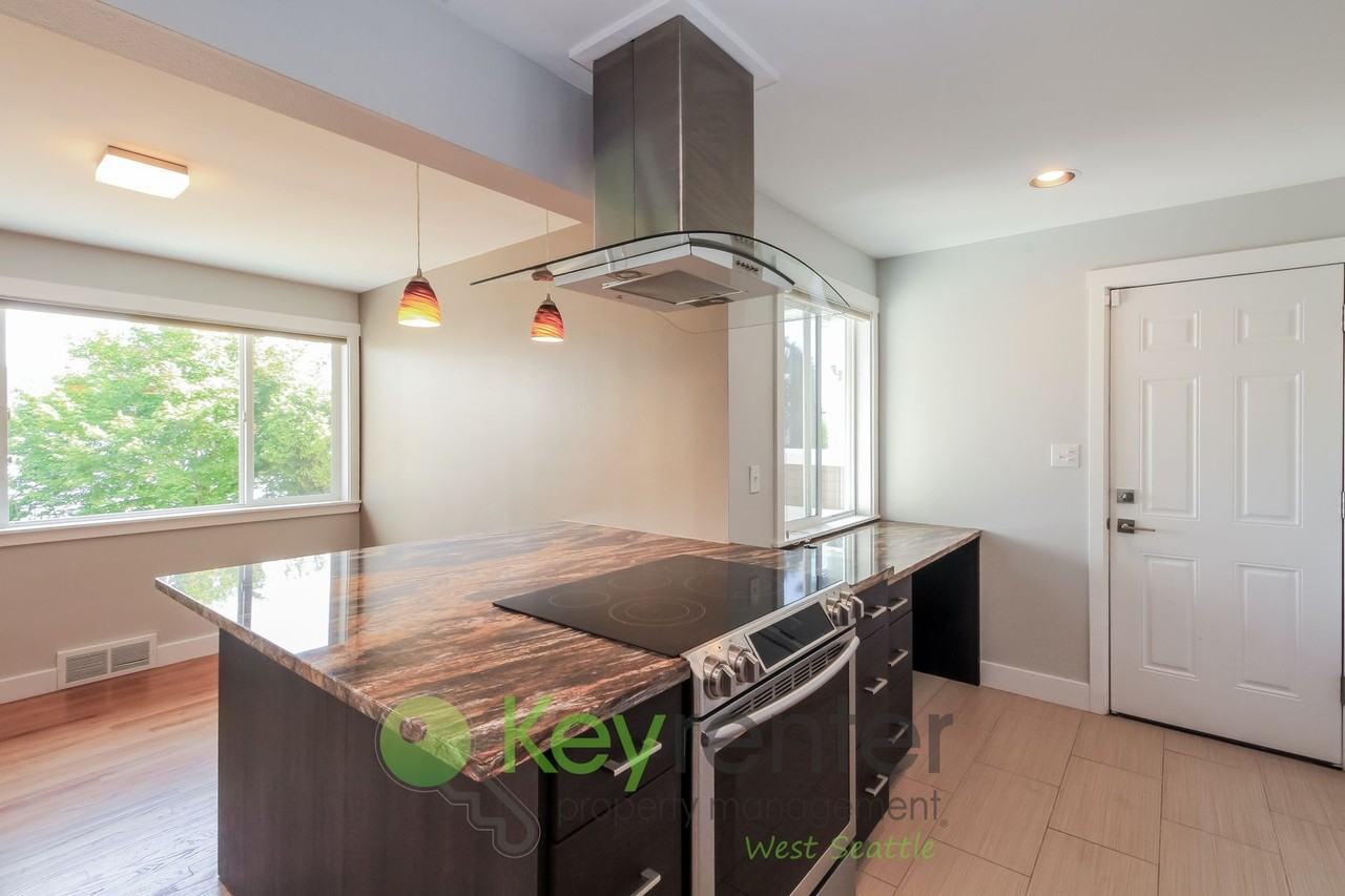 13556 Riviera Pl Ne - Photo 6 of 27