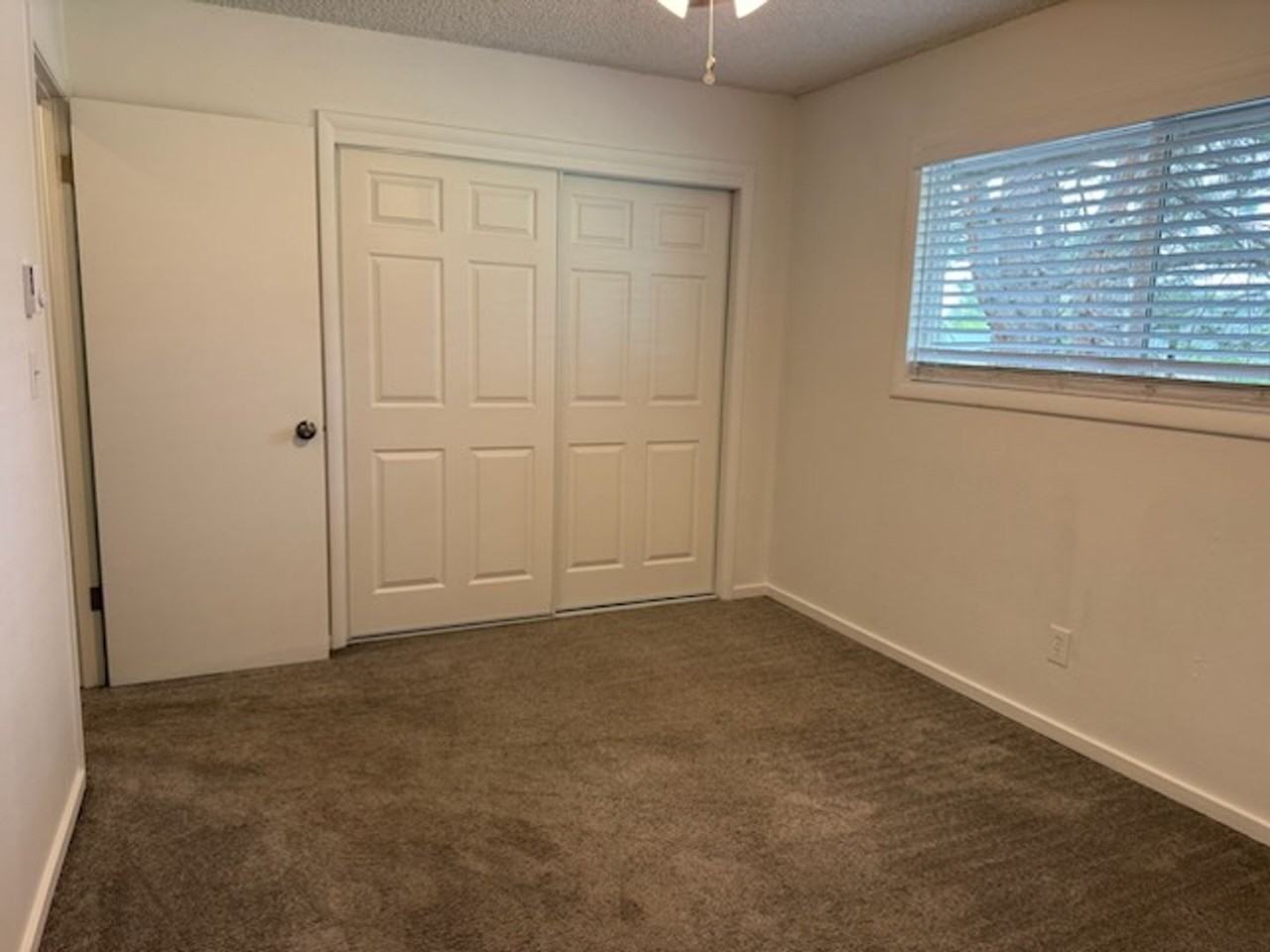 333 Northwest 8th Avenue - Photo 5 of 10