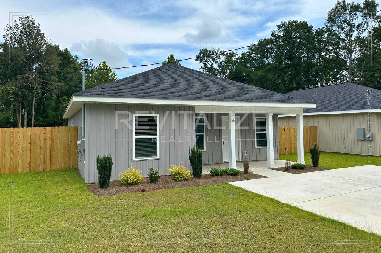 28 Everett Ave E - Photo 2 of 27