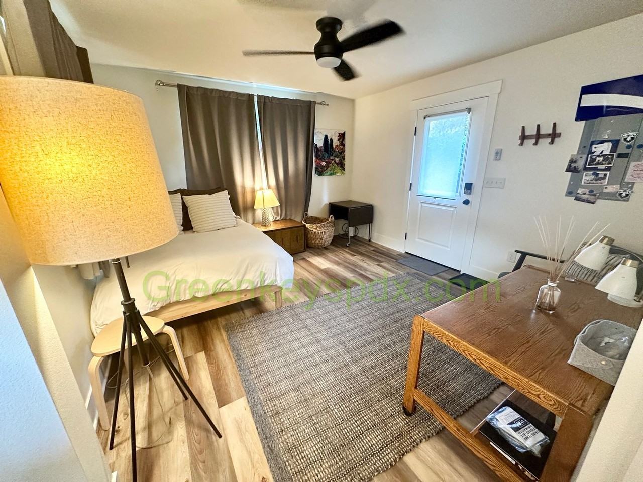 2314 Ne Couch St - Photo 3 of 18