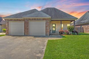 122 Olivewood Dr - Photo 1 of 1
