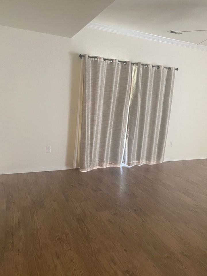 3040 Mandalay Grv - Photo 5 of 13