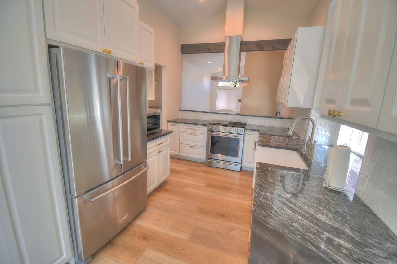 9205 Preston Trl Ne - Photo 3 of 19