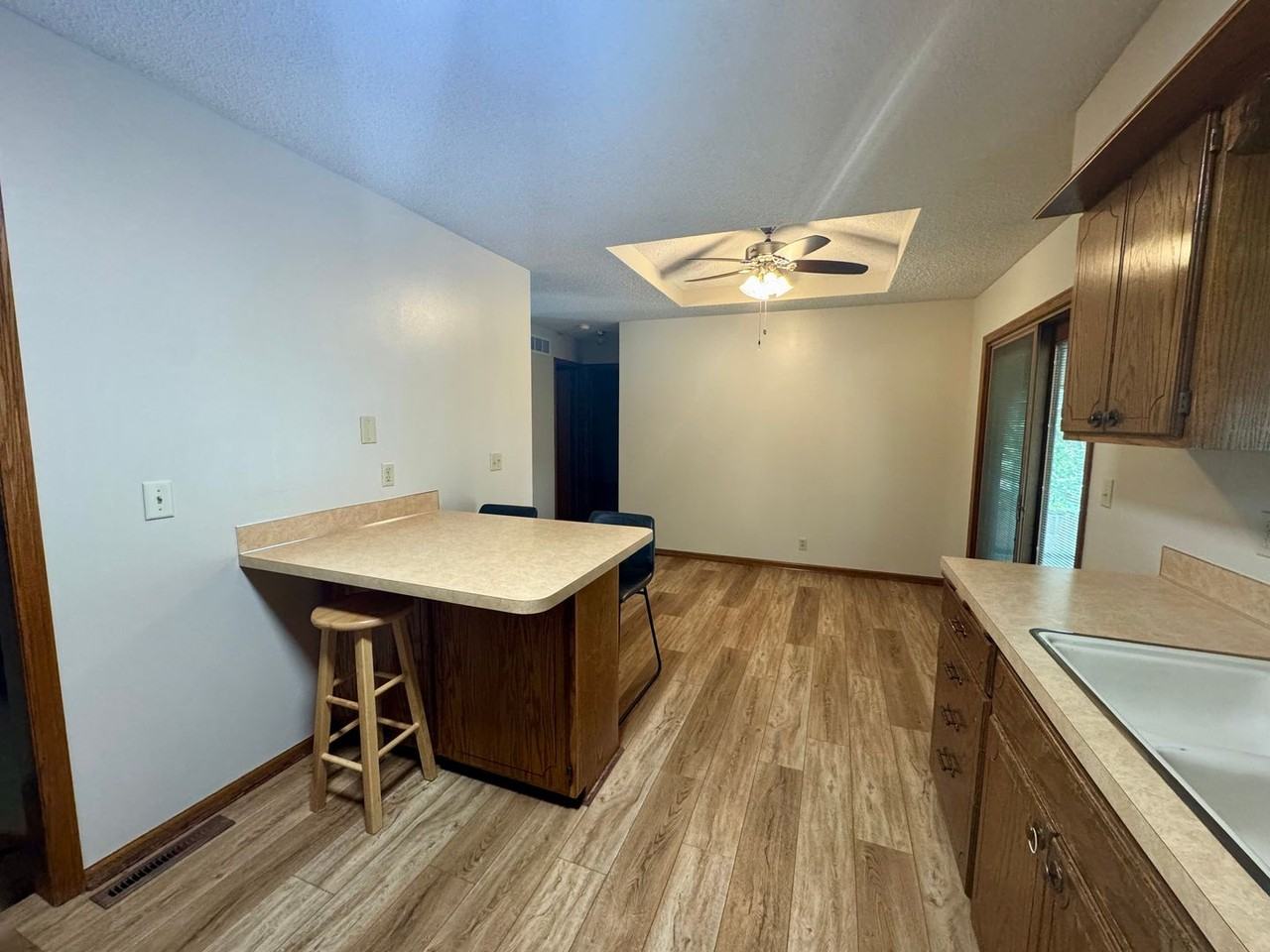 4801 S 69th St - Photo 5 of 20