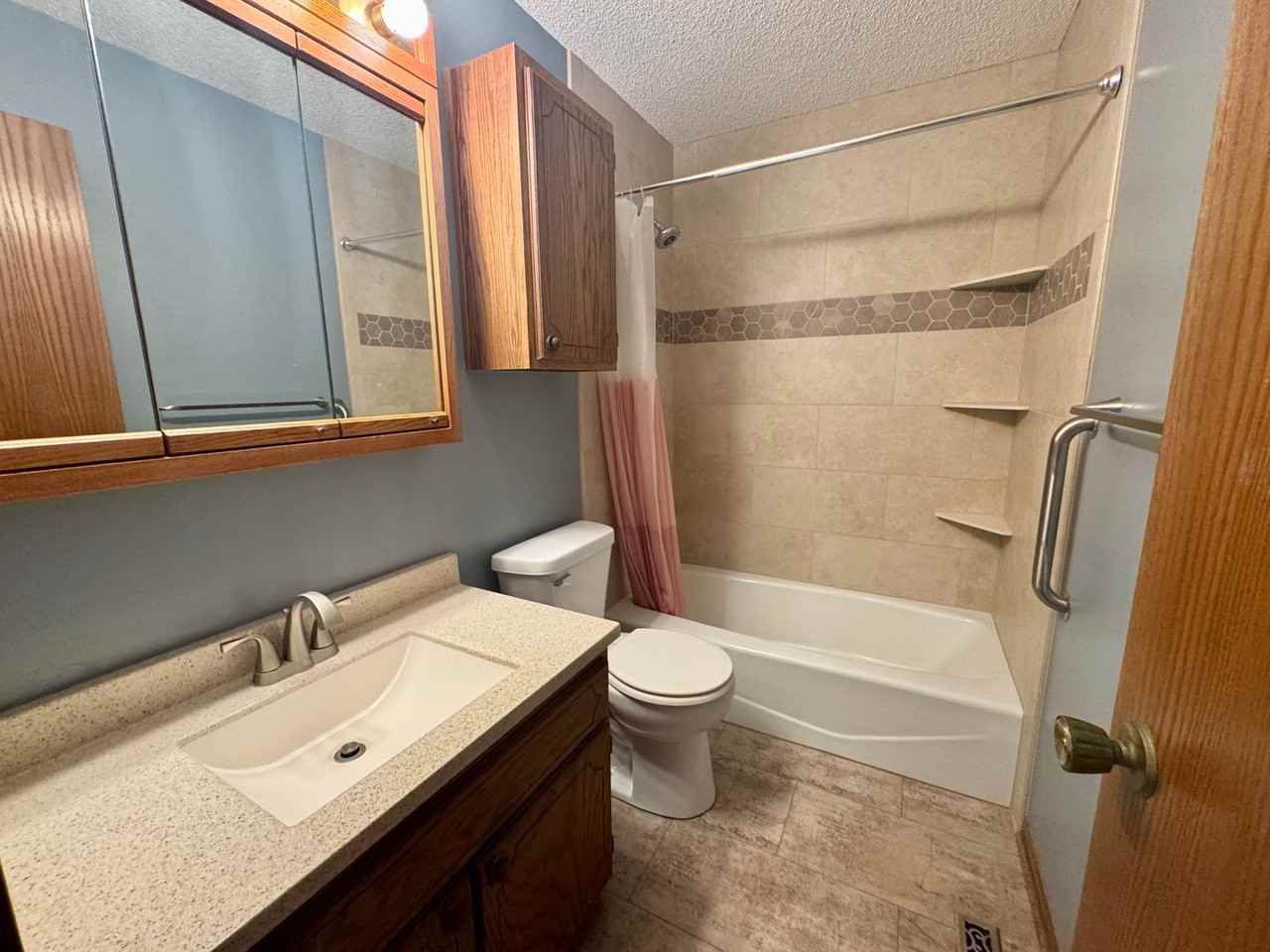 4801 S 69th St - Photo 6 of 20