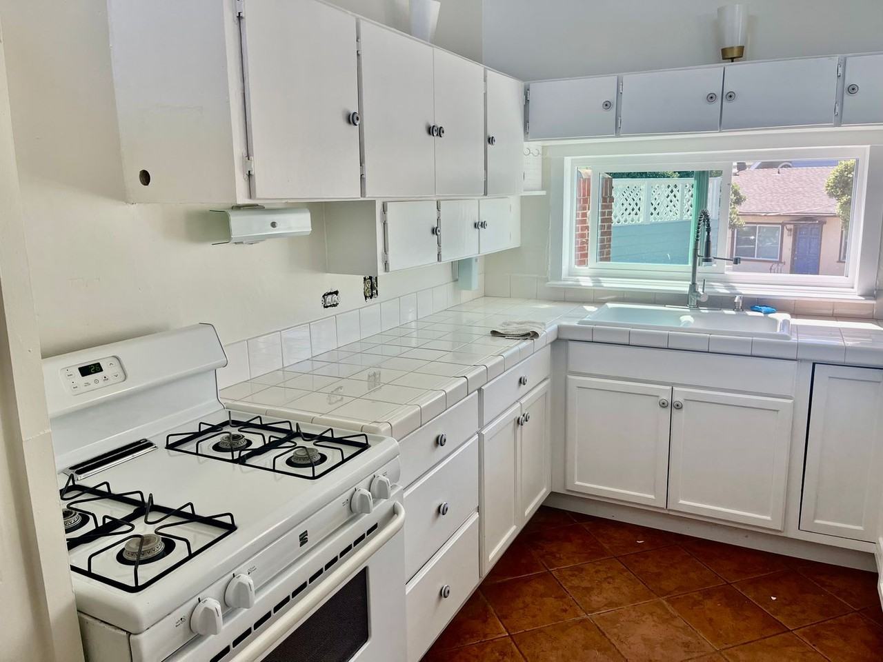 1503 Ocean Ave #A - Photo 3 of 27