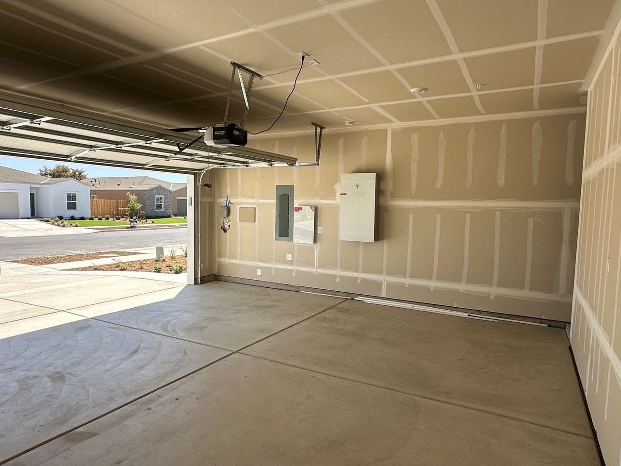 2502 Ward - Photo 4 of 25