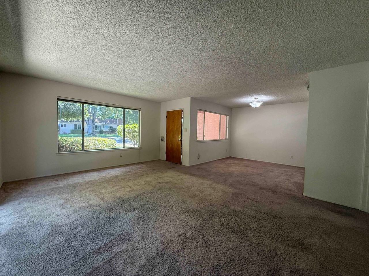 5473 Carlson Dr - Photo 2 of 24