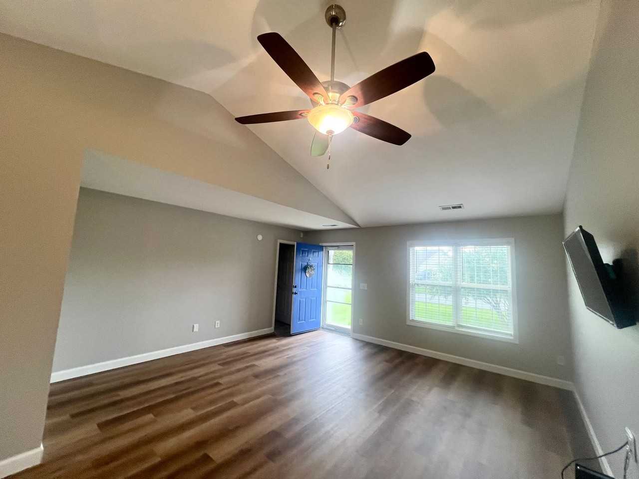 2502 Tenby Ct - Photo 3 of 28