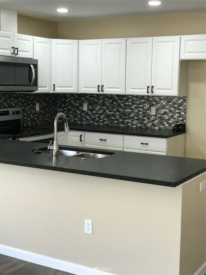 2024 Mary Ln - Photo 7 of 22