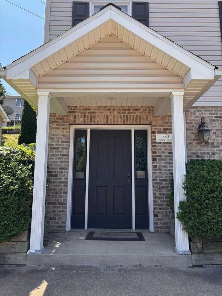 880 Tremont St - Photo 2 of 15