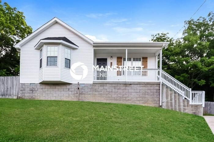 121 Antioch Woods Way