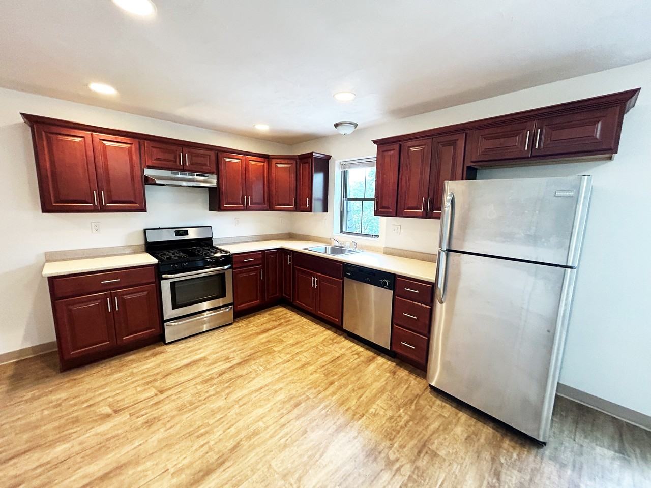 323 Washington St #408 - Photo 4 of 16