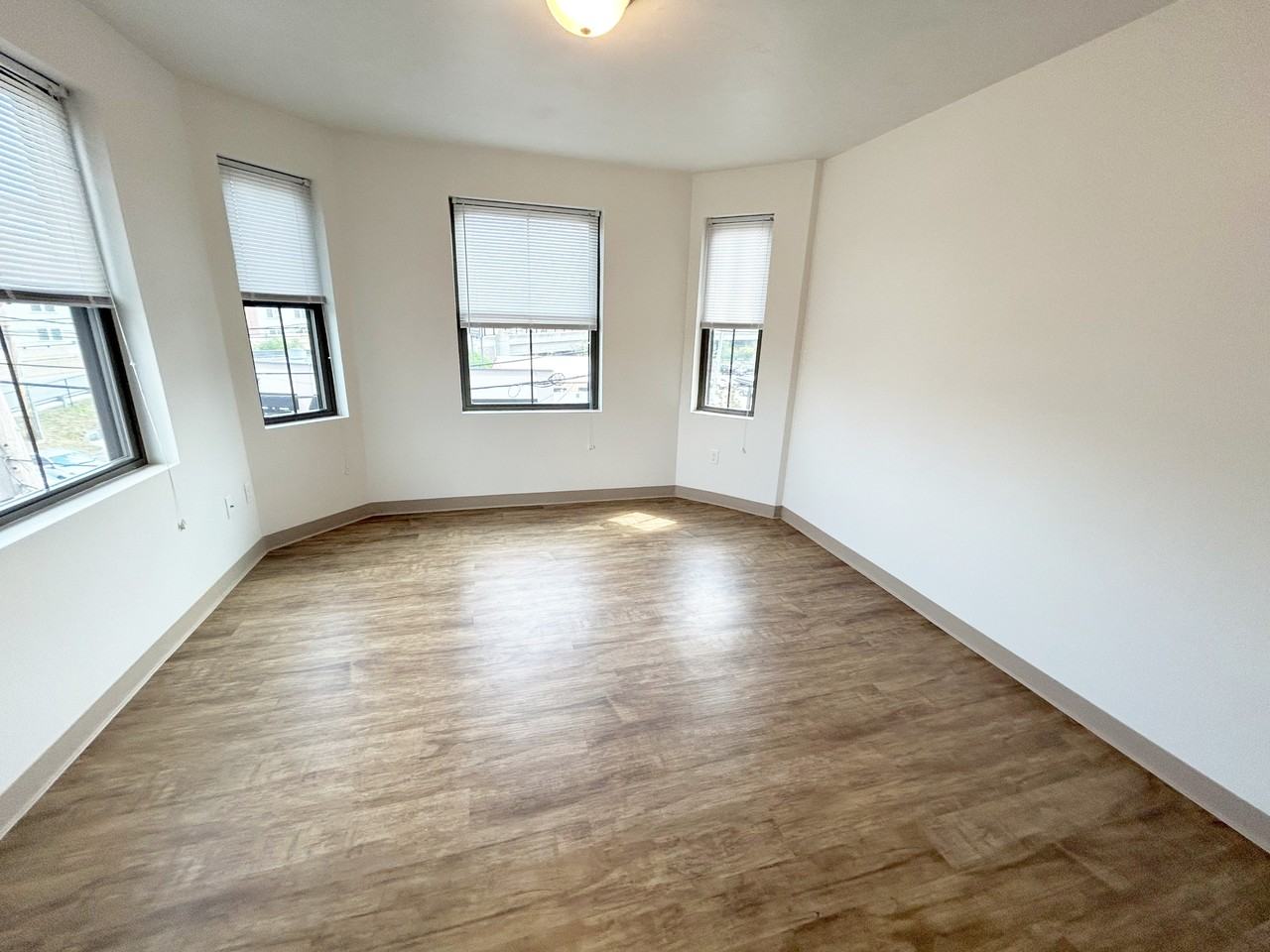 323 Washington St #408 - Photo 7 of 16