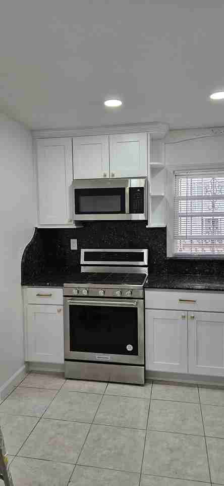 2365 94th St #1stFL - Photo 3 of 18
