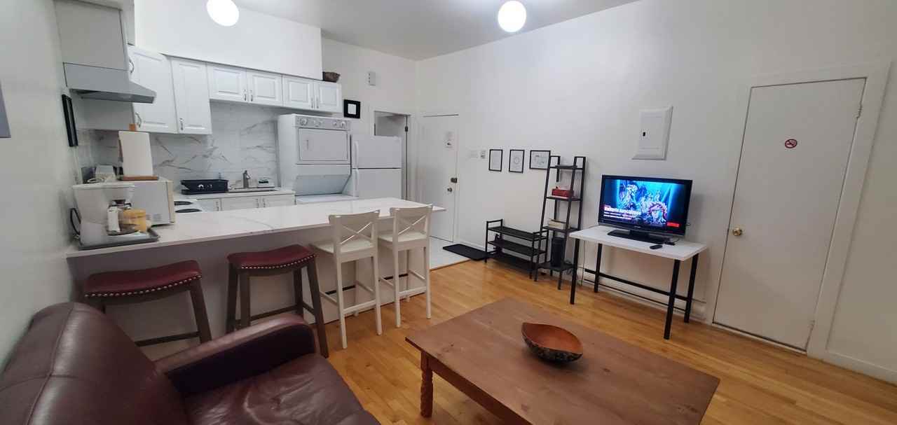 87 Rue Milton #1 - Photo 3 of 26