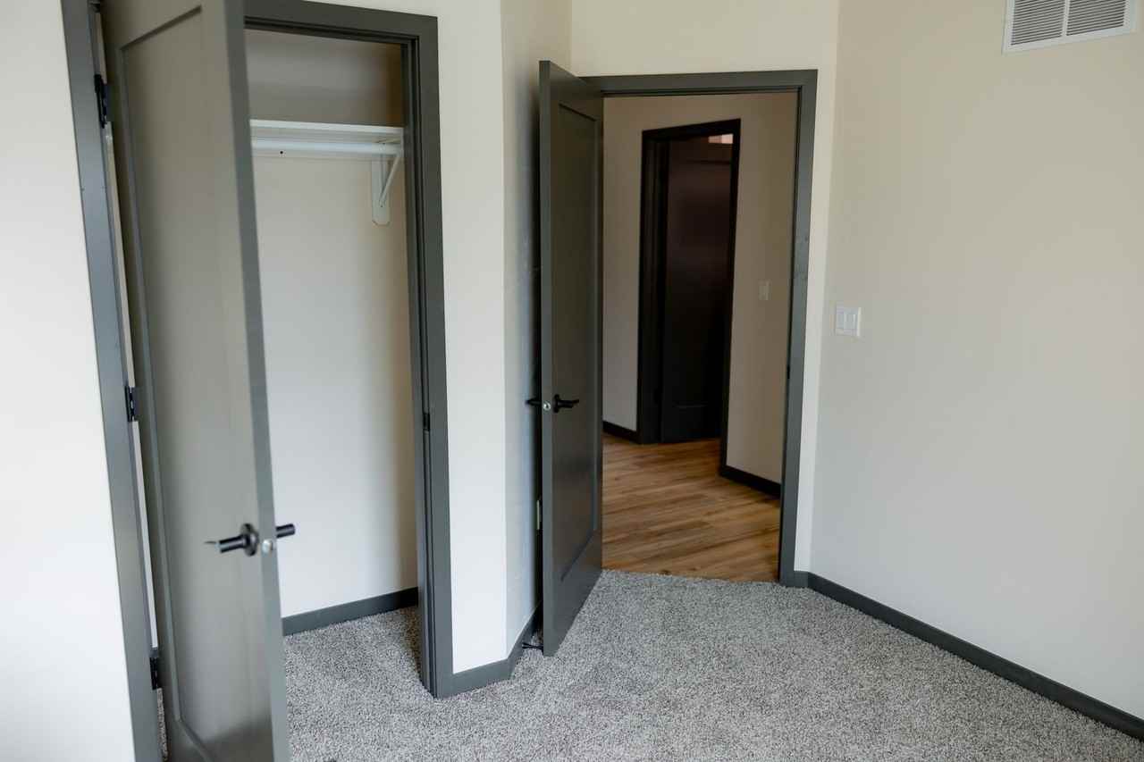 302 Juniper Dr - Photo 3 of 30