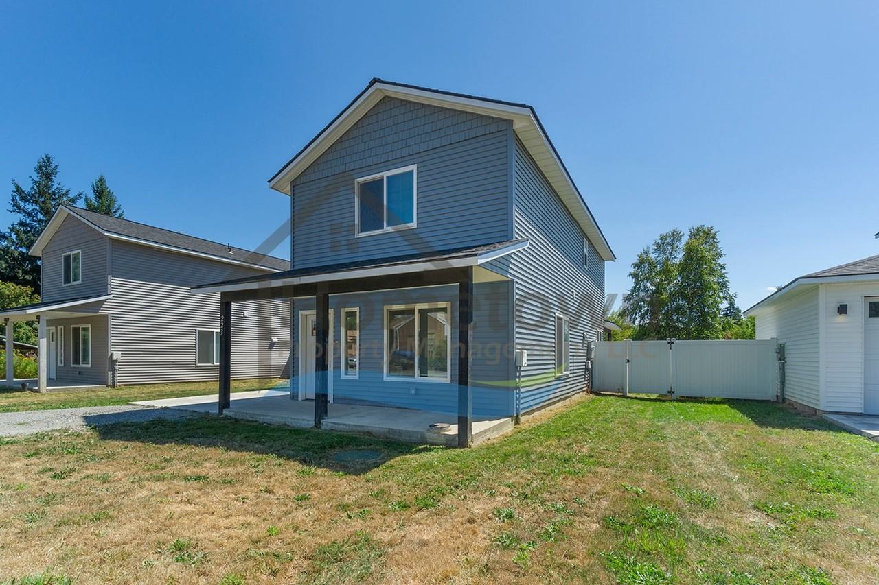 223 4th St - Photo 3 of 35