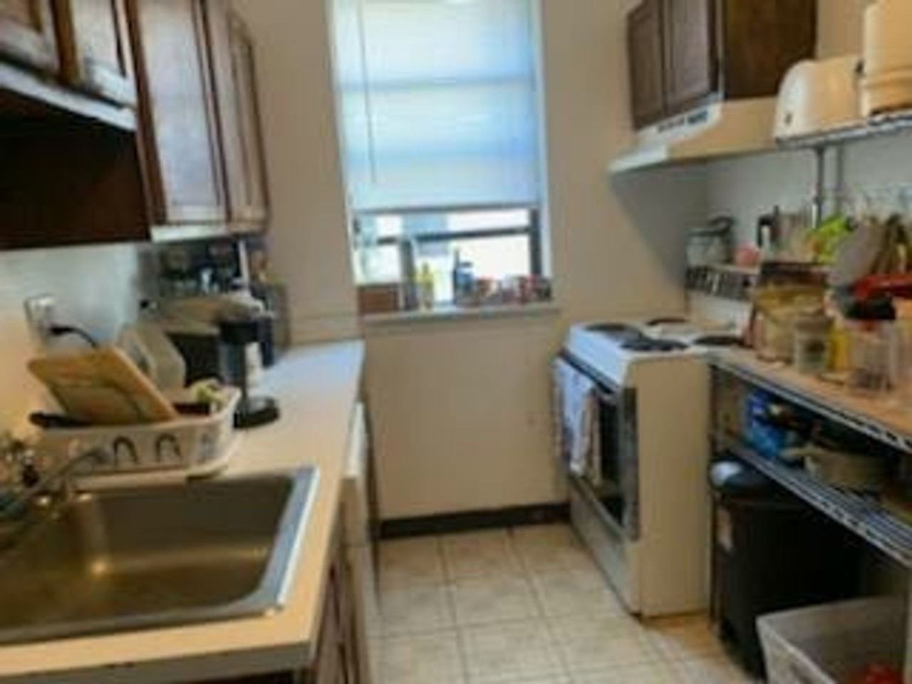 327 Summit Ave - Photo 5 of 9