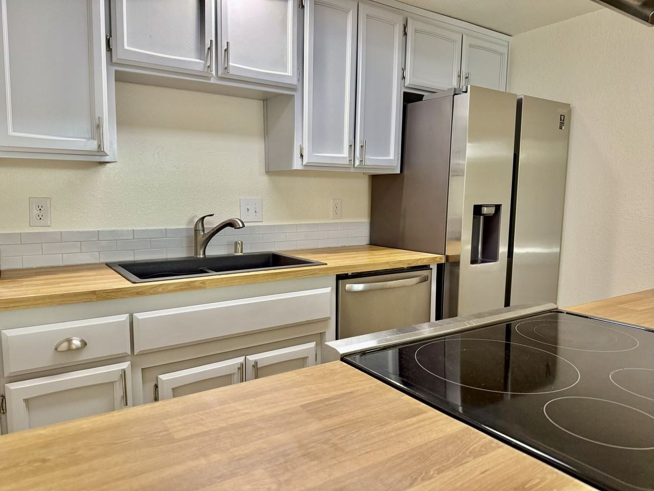 890 Athan Ave - Photo 3 of 14