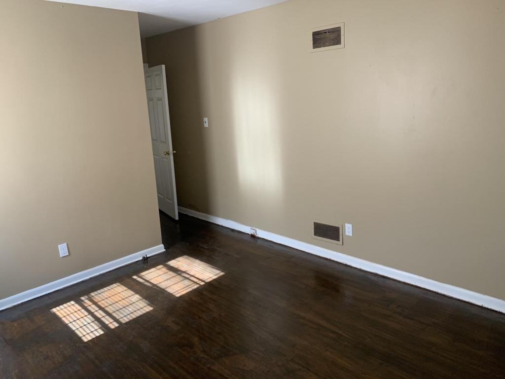 1865 S Lauderdale St - Photo 2 of 5