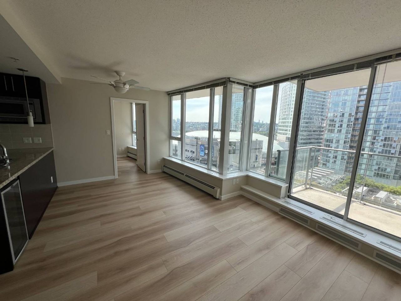 1907-188 Keefer Pl #1907 - Photo 6 of 16