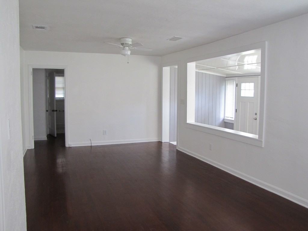 701 Lakewood Rd - Photo 2 of 12