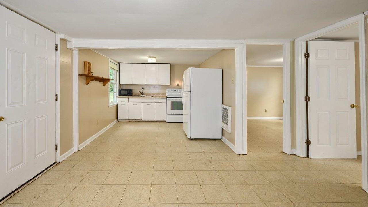 2014 Woodland St - Photo 5 of 10