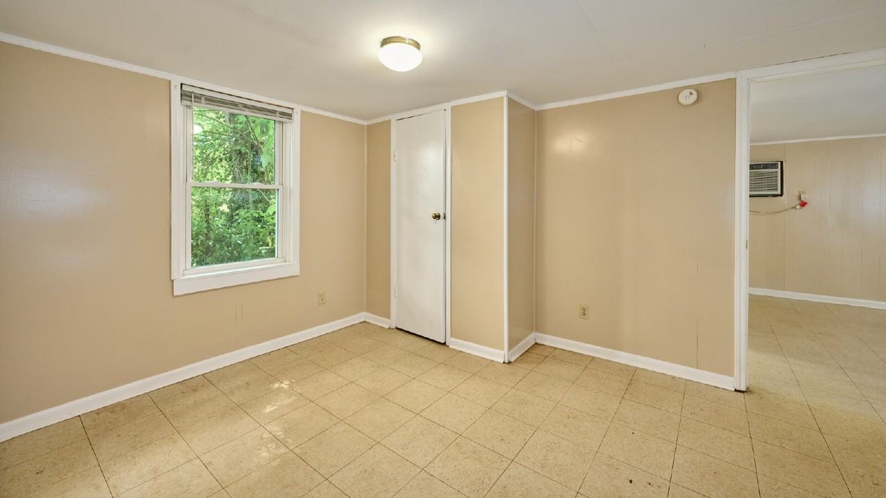 2014 Woodland St - Photo 7 of 10