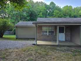 1050 Woody Ln #B - Photo 1 of 1