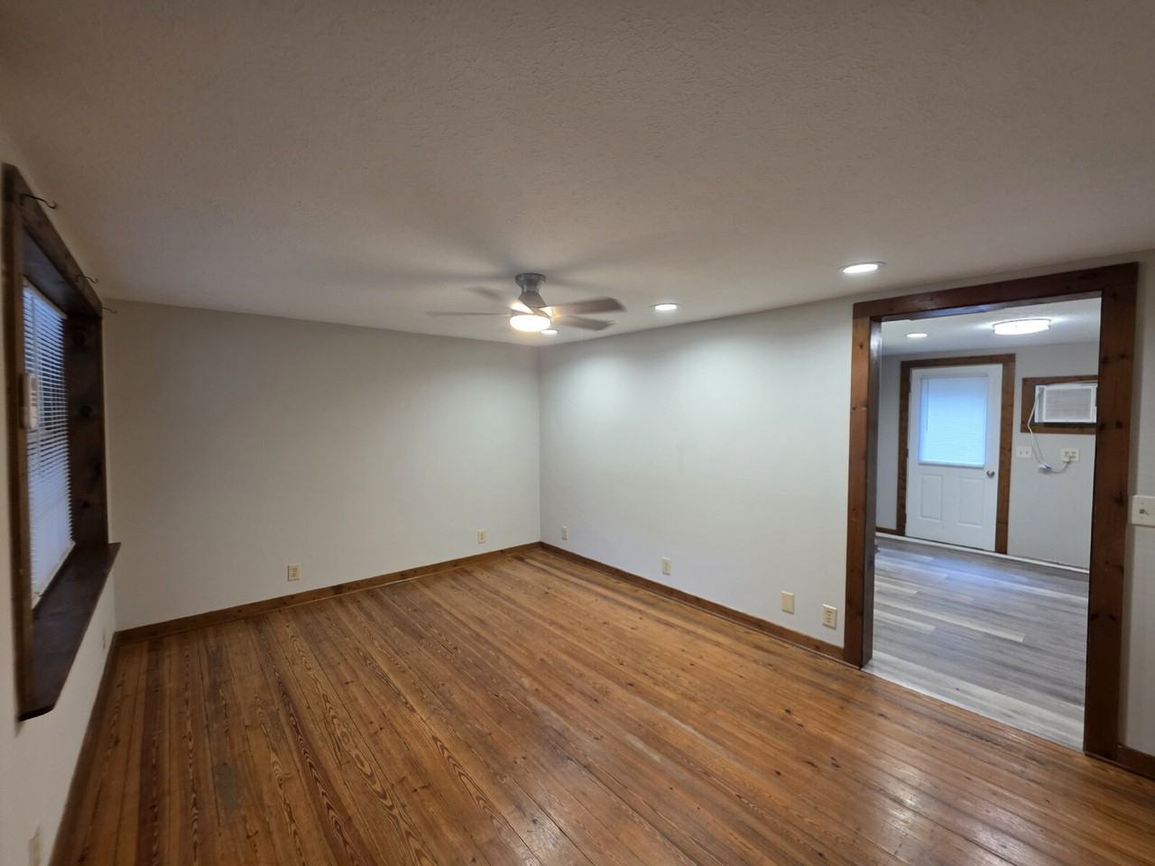 1050 Woody Ln #B - Photo 3 of 10